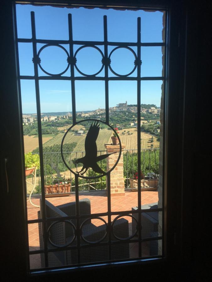 Colle Dei Falchi Pensionat Fermo Exteriör bild