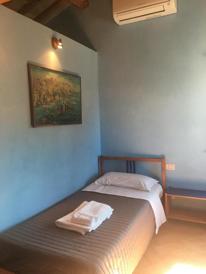 Colle Dei Falchi Pensionat Fermo Exteriör bild